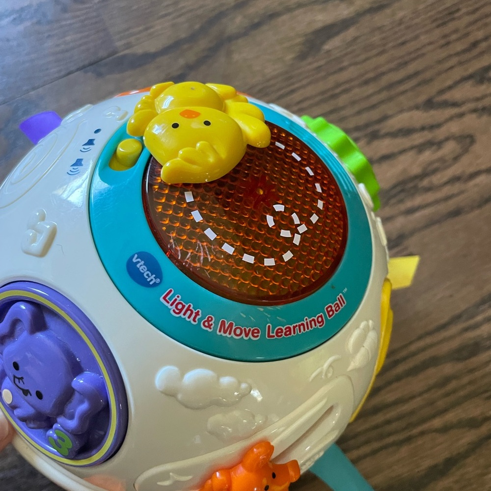 Vtech light and move learning ball